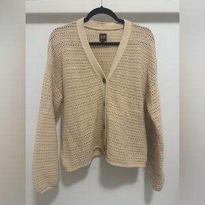 Medium GAP cardigan